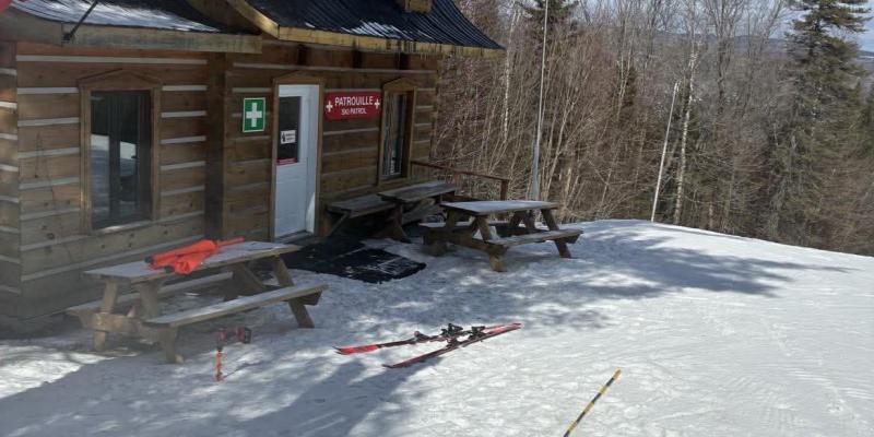 Sommet Saint-Sauveur:  Horaires ski et planche printemps 2026